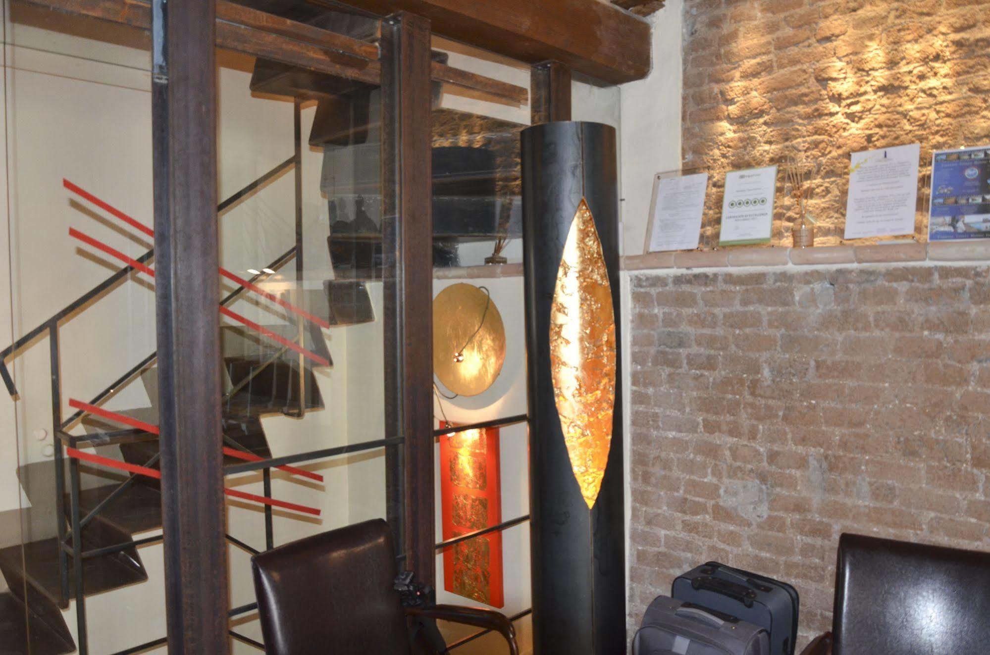 Bed and Breakfast Residenza Torre Colonna Roma Exterior foto
